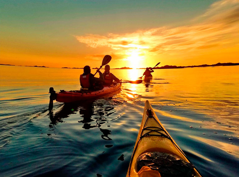 Sunrise kayak y tai chi